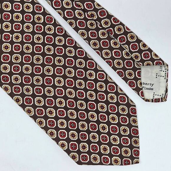 VINTAGE LIBERTY LONDON SILK TIE BROWN RED CREAM GEOMETRIC FOULARD 3.75" X 57" - Picture 1 of 3